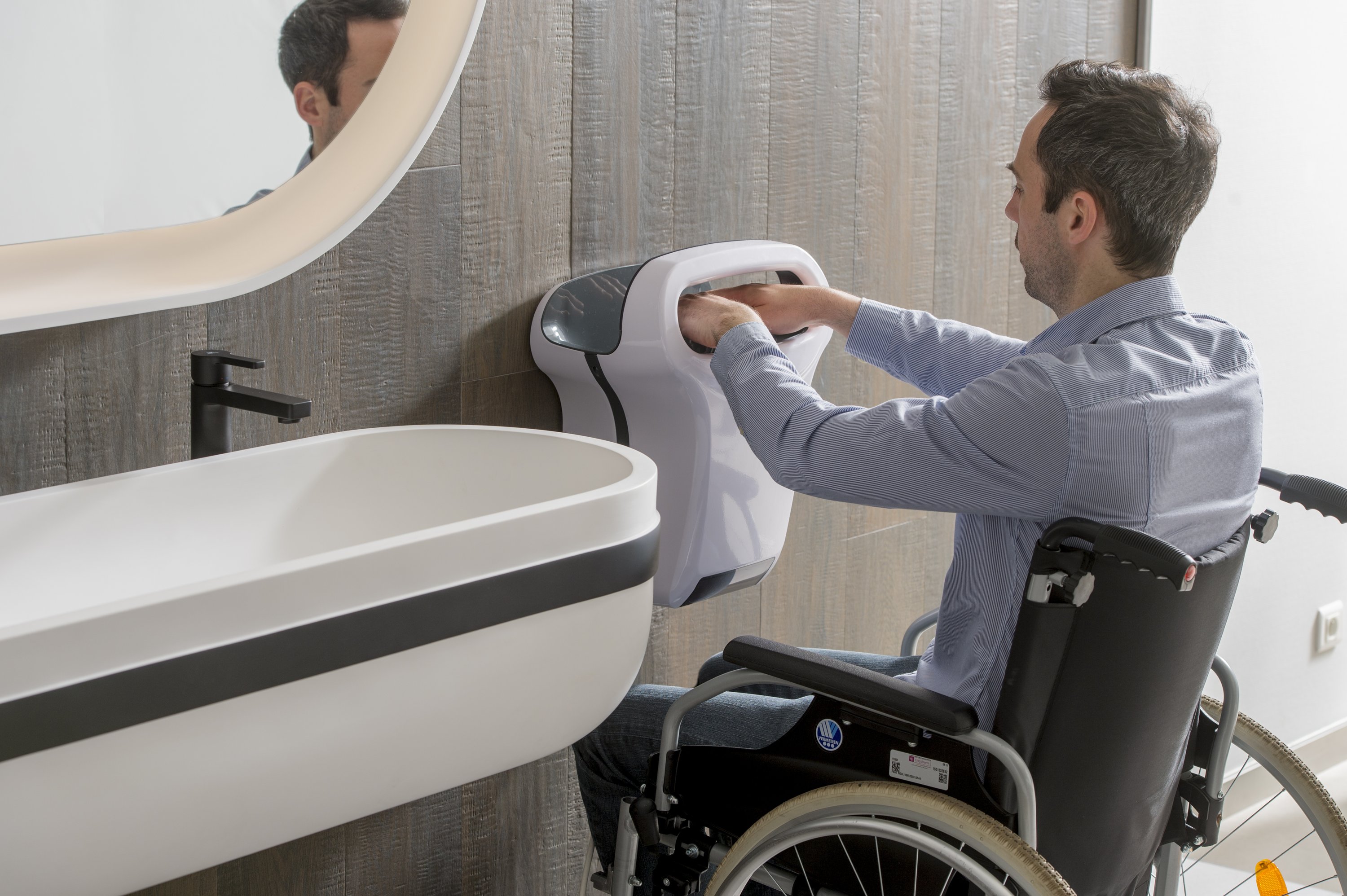 exp'air hand dryer for fast drying